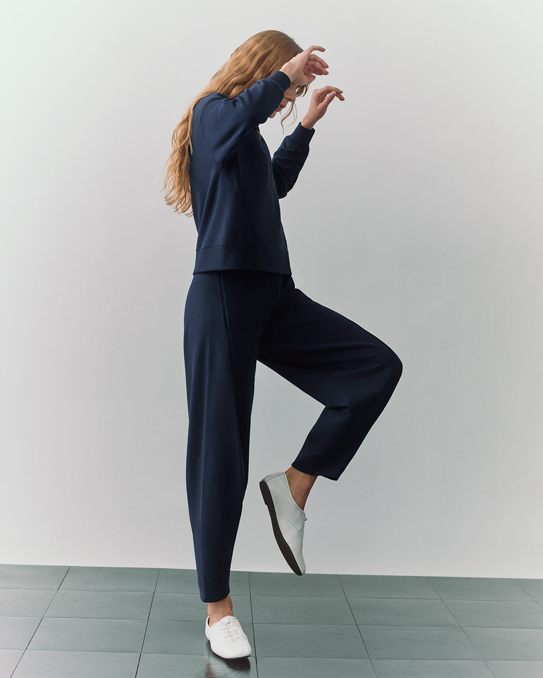 Luxury Fleece Cropped Sweatshirt for Women Soft Cozy Everyday Wear