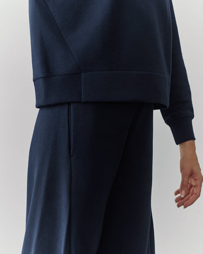 Luxury Fleece Cropped Sweatshirt for Women Soft Cozy Everyday Wear